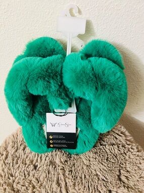 Jessica Simpson Plush Memory Foam Slide Slippers – Green – Size 8/9